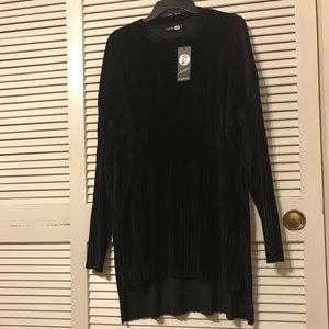 NWT! Boohoo Black velvety tunic🖤